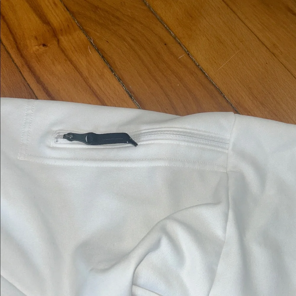 White Nike Therma-Fit Hoodie